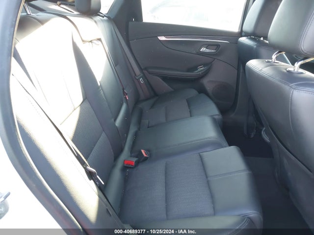 Chevrolet IMPALA 1LT 2017 2G1105SA4H9178480 Image 8