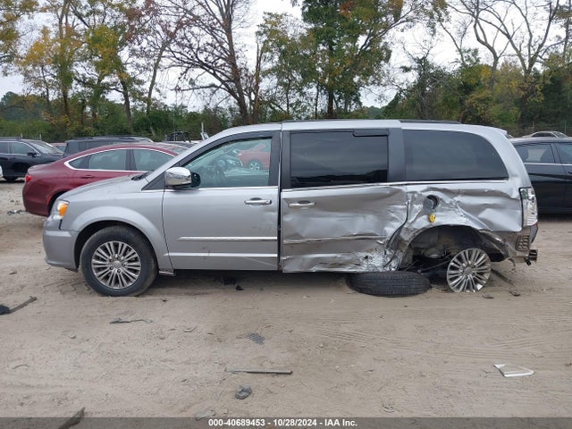 2C4RC1CG0GR188841 Chrysler Town & Country Touring-l Anniversary Edition