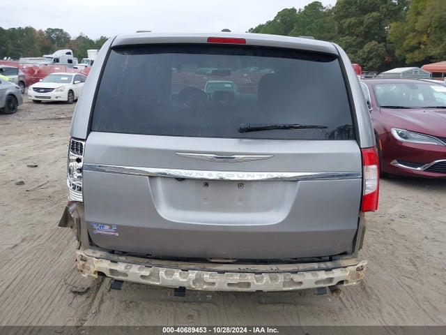 2C4RC1CG0GR188841 Chrysler Town & Country Touring-l Anniversary Edition