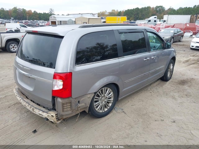 2C4RC1CG0GR188841 Chrysler Town & Country Touring-l Anniversary Edition