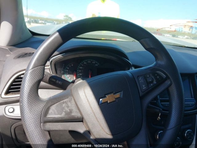 3GNCJKSB3JL407567 Chevrolet TRAX LS