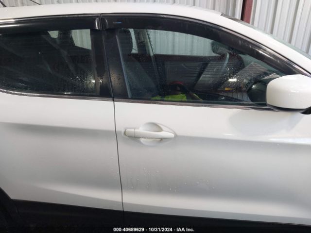 JN1BJ1CRXHW120812 Nissan Rogue Sport S