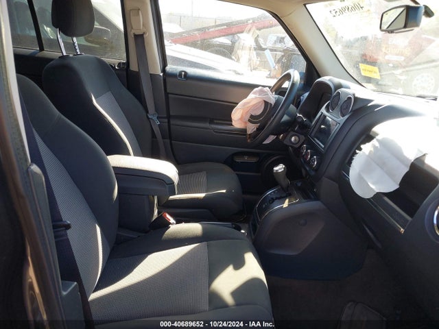 1C4NJRBB5GD737588 Jeep Patriot Sport