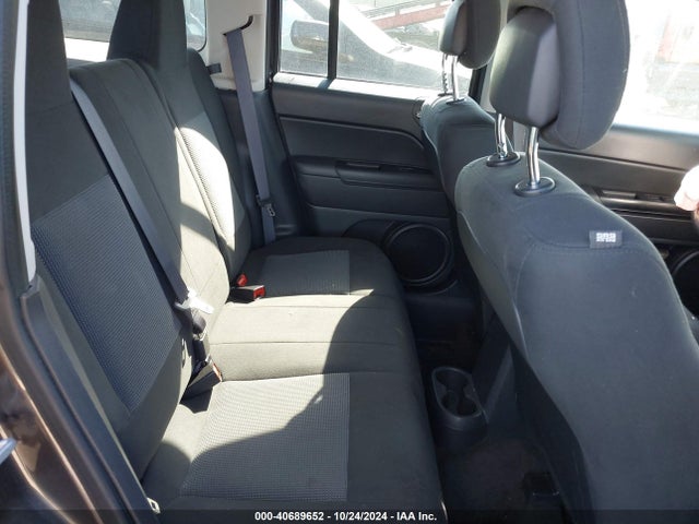 1C4NJRBB5GD737588 Jeep Patriot Sport