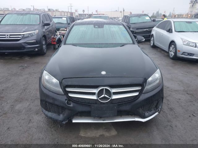 55SWF4JB2GU125737 Mercedes-Benz C 300 Luxury/sport