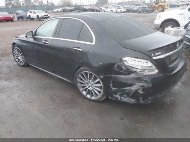 55SWF4JB2GU125737 Mercedes-Benz C 300 Luxury/sport