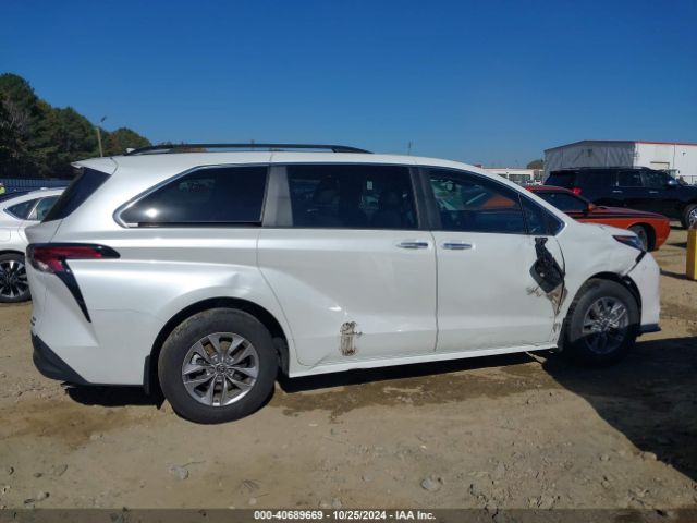 5TDYRKEC7NS119112 Toyota SIENNA XLE