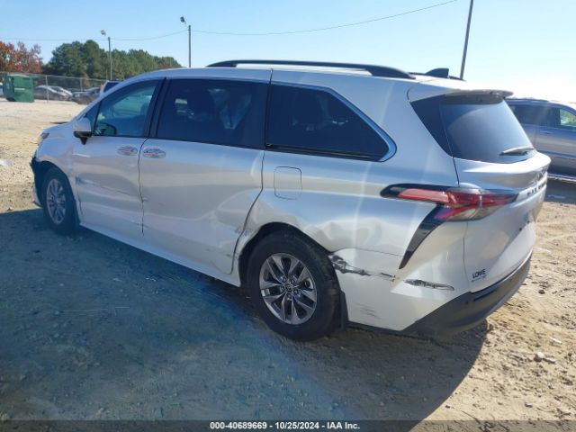 5TDYRKEC7NS119112 Toyota SIENNA XLE