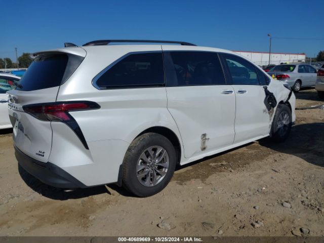 5TDYRKEC7NS119112 Toyota SIENNA XLE