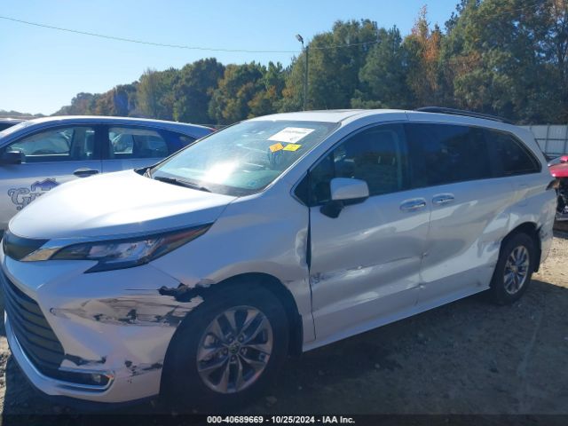 5TDYRKEC7NS119112 Toyota SIENNA XLE