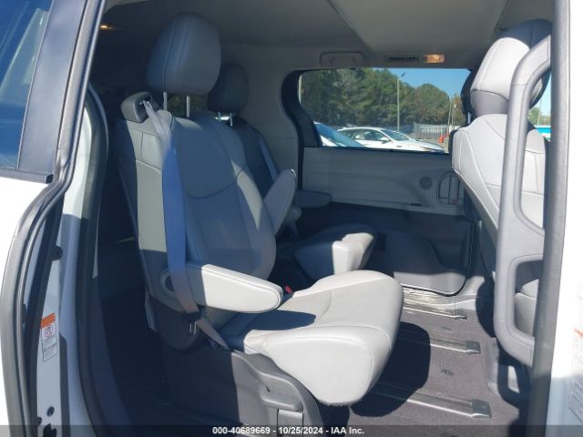 5TDYRKEC7NS119112 Toyota SIENNA XLE