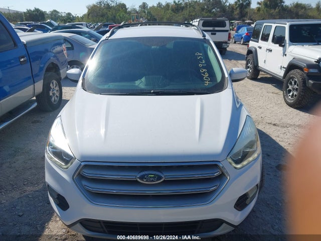 2017 Ford Escape Se მანქანა იყიდება აუქციონზე, vin: 1FMCU0GD0HUB26479, აუქციონის ნომერი: 40689698