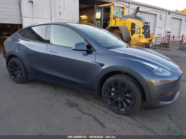 2023 TESLA MODEL Y 7SAYGDED1PF961030 Photo 0