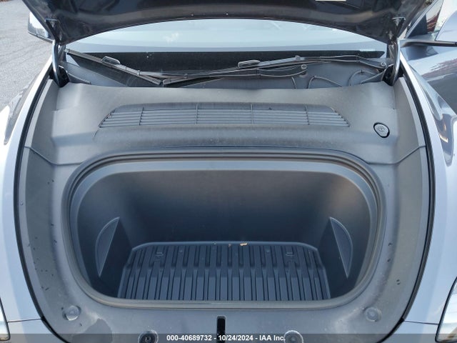 2023 TESLA MODEL Y 7SAYGDED1PF961030 Photo 9