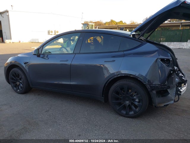 2023 TESLA MODEL Y 7SAYGDED1PF961030 Photo 2
