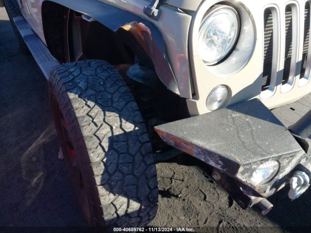 1C4BJWEG1HL752797 Jeep Wrangler Unlimited Sahara 4x4