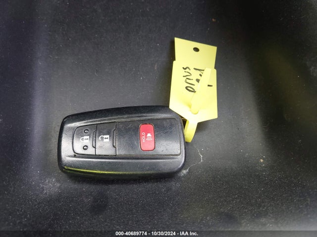 Toyota Prius Two 2016 JTDKBRFU4G3514248 Image 11