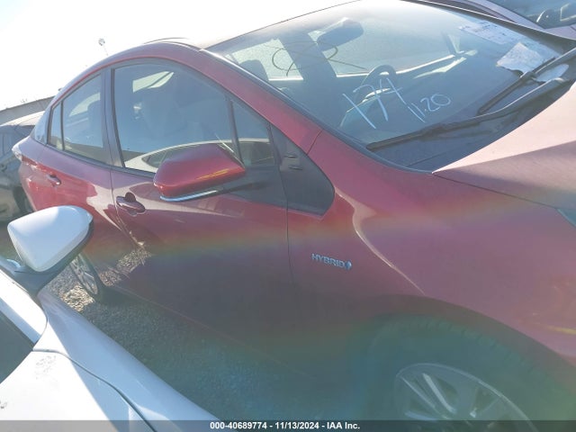 Toyota Prius Two 2016 JTDKBRFU4G3514248 Image 13