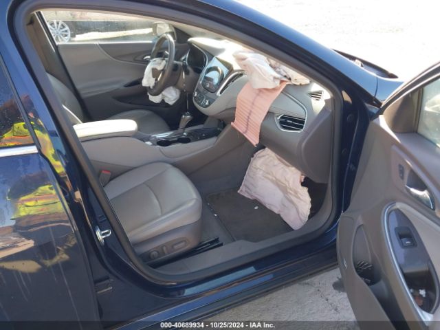 1G1ZE5ST8HF124371 Chevrolet MALIBU 1LT