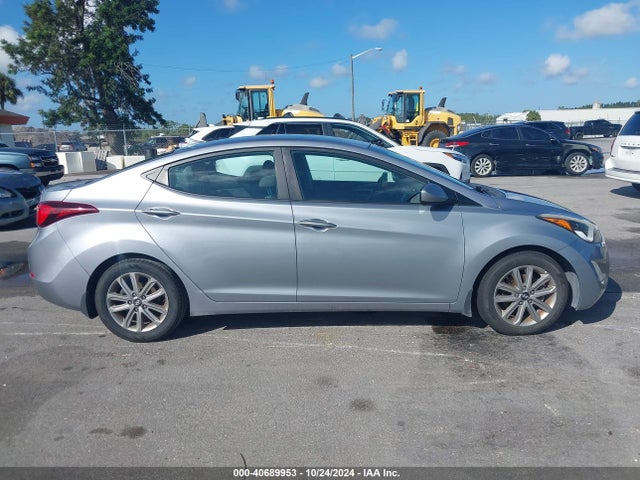 Hyundai ELANTRA SE 2015 5NPDH4AE3FH617223 Image 13