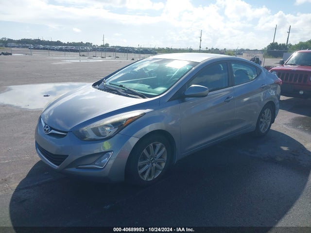 Hyundai ELANTRA SE 2015 5NPDH4AE3FH617223 Image 2
