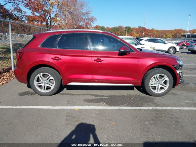 WA1ANAFY1J2114744 Audi Q5 2.0t Premium/2.0t Tech Premium