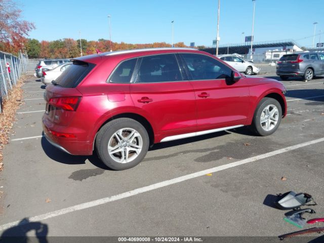 WA1ANAFY1J2114744 Audi Q5 2.0t Premium/2.0t Tech Premium