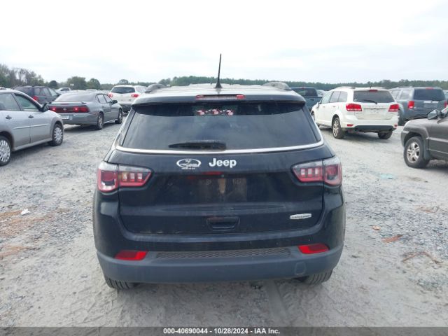 3C4NJCBB8HT668811 Jeep New Compass Latitude Fwd