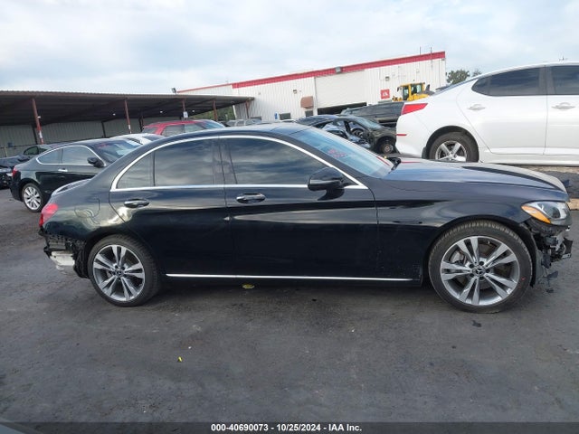 55SWF4JBXJU263825 Mercedes-Benz C 300