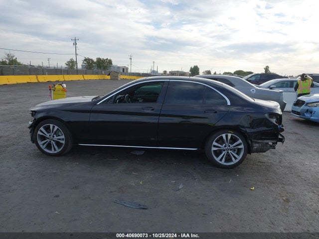 55SWF4JBXJU263825 Mercedes-Benz C 300