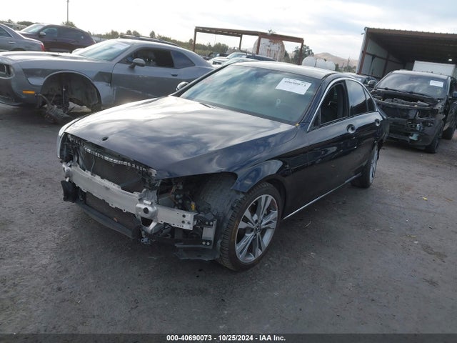 55SWF4JBXJU263825 Mercedes-Benz C 300
