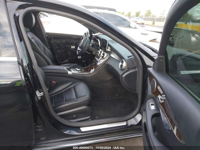 55SWF4JBXJU263825 Mercedes-Benz C 300