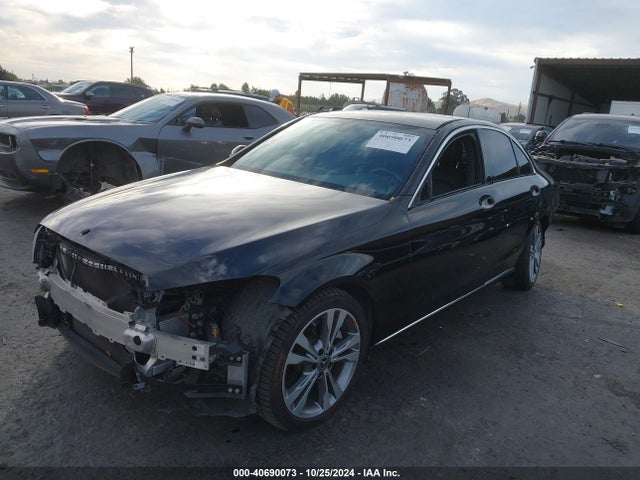 55SWF4JBXJU263825 Mercedes-Benz C 300