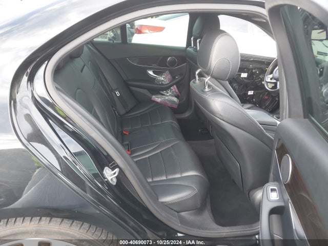 55SWF4JBXJU263825 Mercedes-Benz C 300