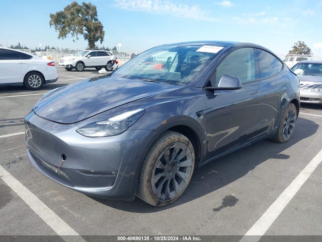2023 TESLA MODEL Y 7SAYGAEE3PF741833 Photo 1