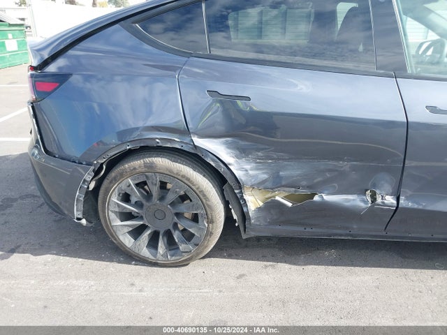 2023 TESLA MODEL Y 7SAYGAEE3PF741833 Photo 5