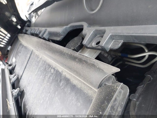 2022 TESLA MODEL Y 7SAYGDEE0NF312664 Photo 9