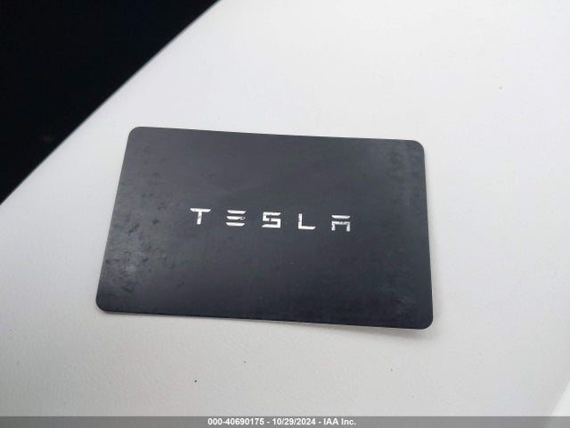2022 TESLA MODEL Y 7SAYGDEE0NF312664 Photo 10