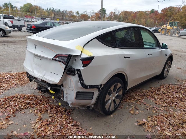 2022 TESLA MODEL Y 7SAYGDEE0NF312664 Photo 3