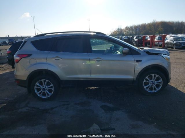 1FMCU9GD4HUB17708 Ford ESCAPE SE