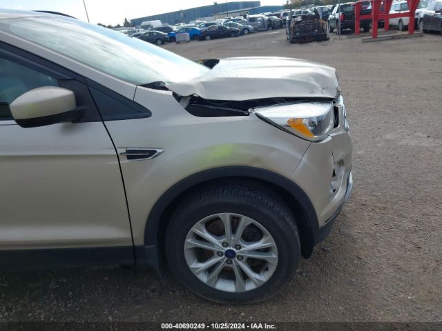 1FMCU9GD4HUB17708 Ford ESCAPE SE