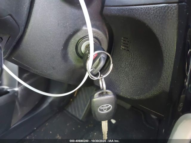 5YFBURHE8HP683424 Toyota COROLLA LE
