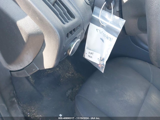 Ford FOCUS SE 2018 1FADP3K23JL231686 Image 17