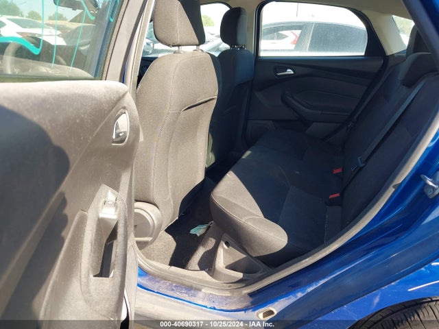 Ford FOCUS SE 2018 1FADP3K23JL231686 Image 8