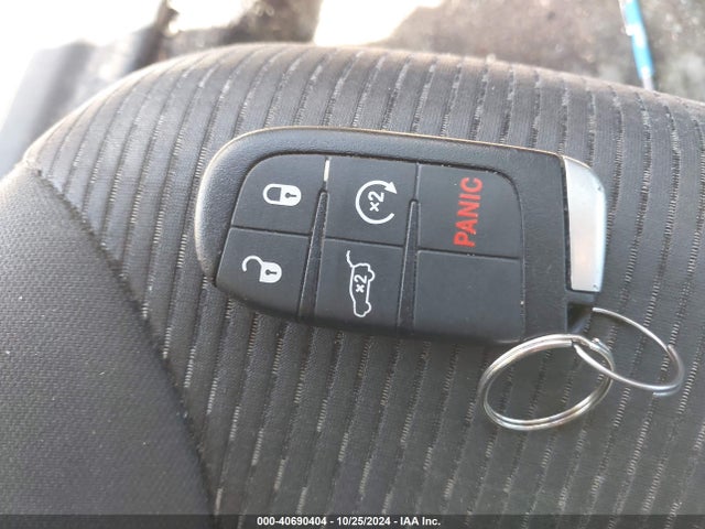 Dodge JOURNEY SE 2018 3C4PDCAB8JT529110 Image 11