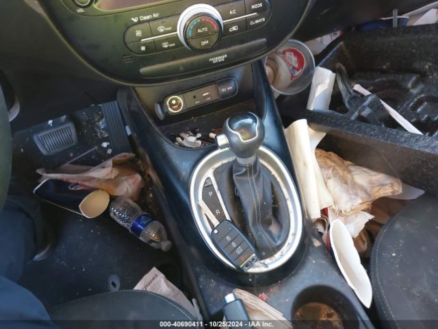KNDJP3A55J7595075 KIA SOUL +