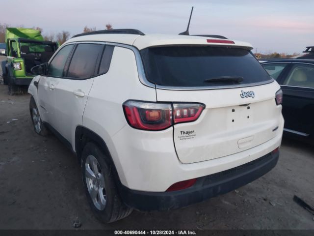 3C4NJCBB2KT640140 Jeep Compass Latitude Fwd