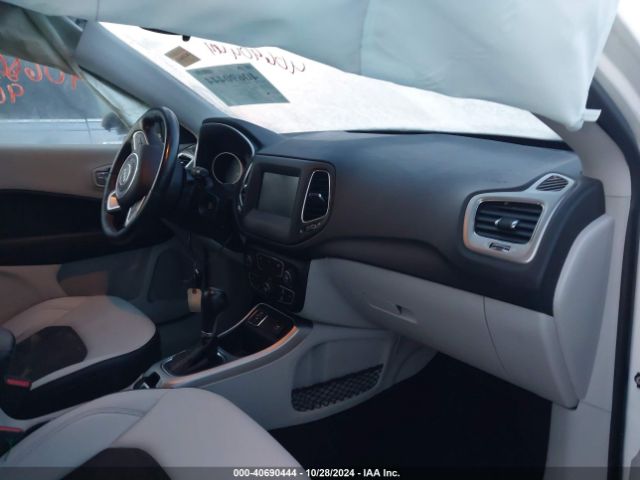 3C4NJCBB2KT640140 Jeep Compass Latitude Fwd