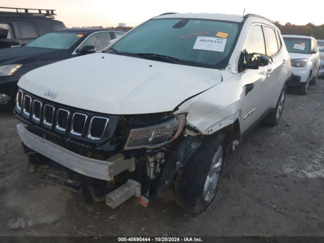 3C4NJCBB2KT640140 Jeep Compass Latitude Fwd