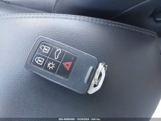 YV1612SK2F1217967 Volvo V60 T5 Premier
